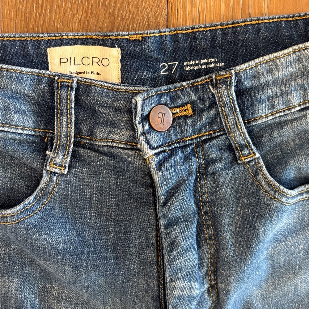 Anthropology. The Kenna Mid-Rise Heritage Barrel jean by Pilcro. Size 27. - Picture 4 of 7